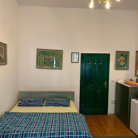 Guesthouse Hurma Rooms SJJ Buitenkant foto